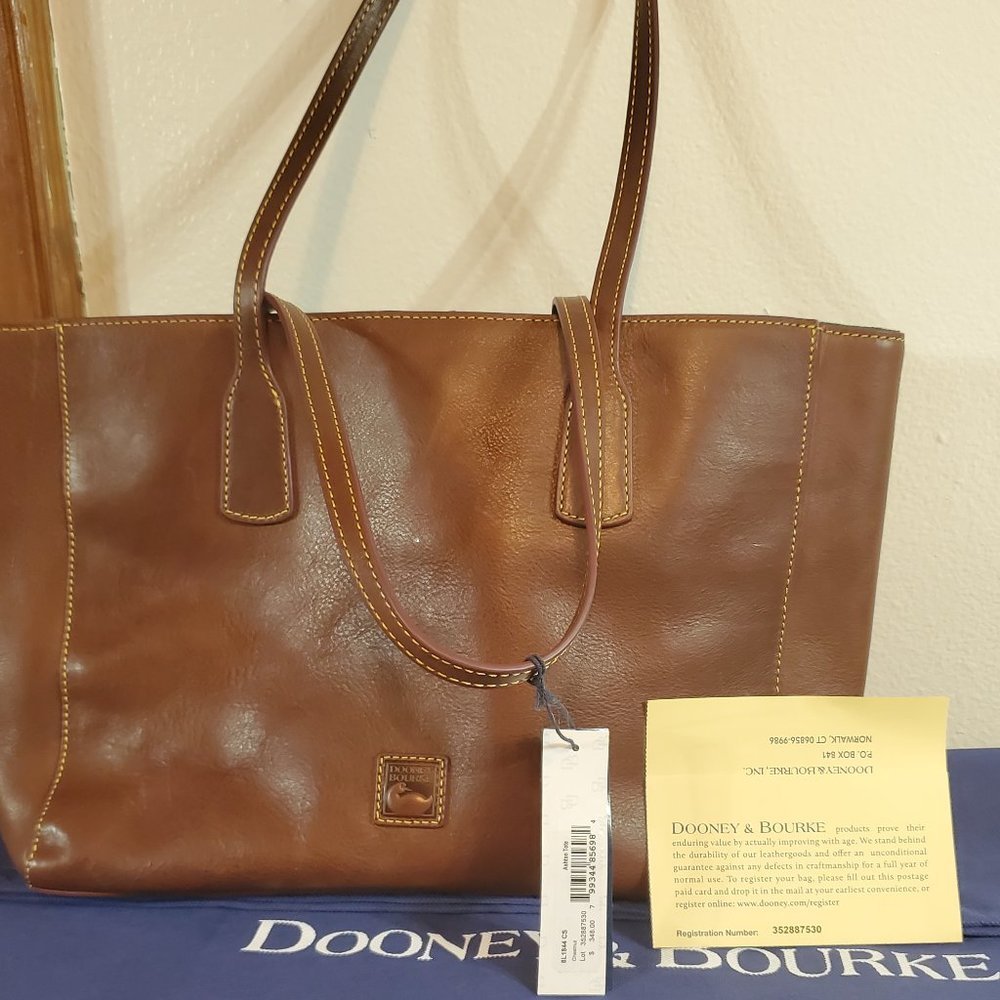 Dooney & Bourke Tote